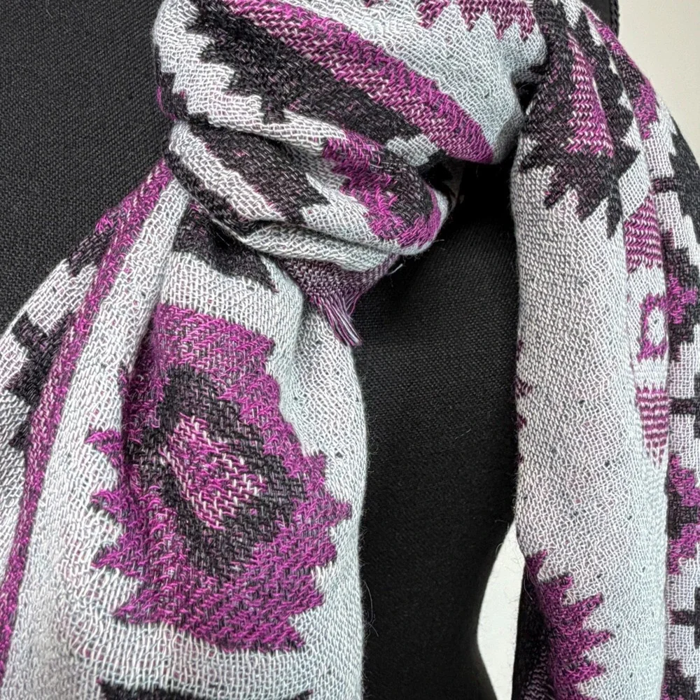NWT Anna & Ava Gray‎ Purple Fringe Scarf Southwest Aztec Bohemian Blanket Wrap